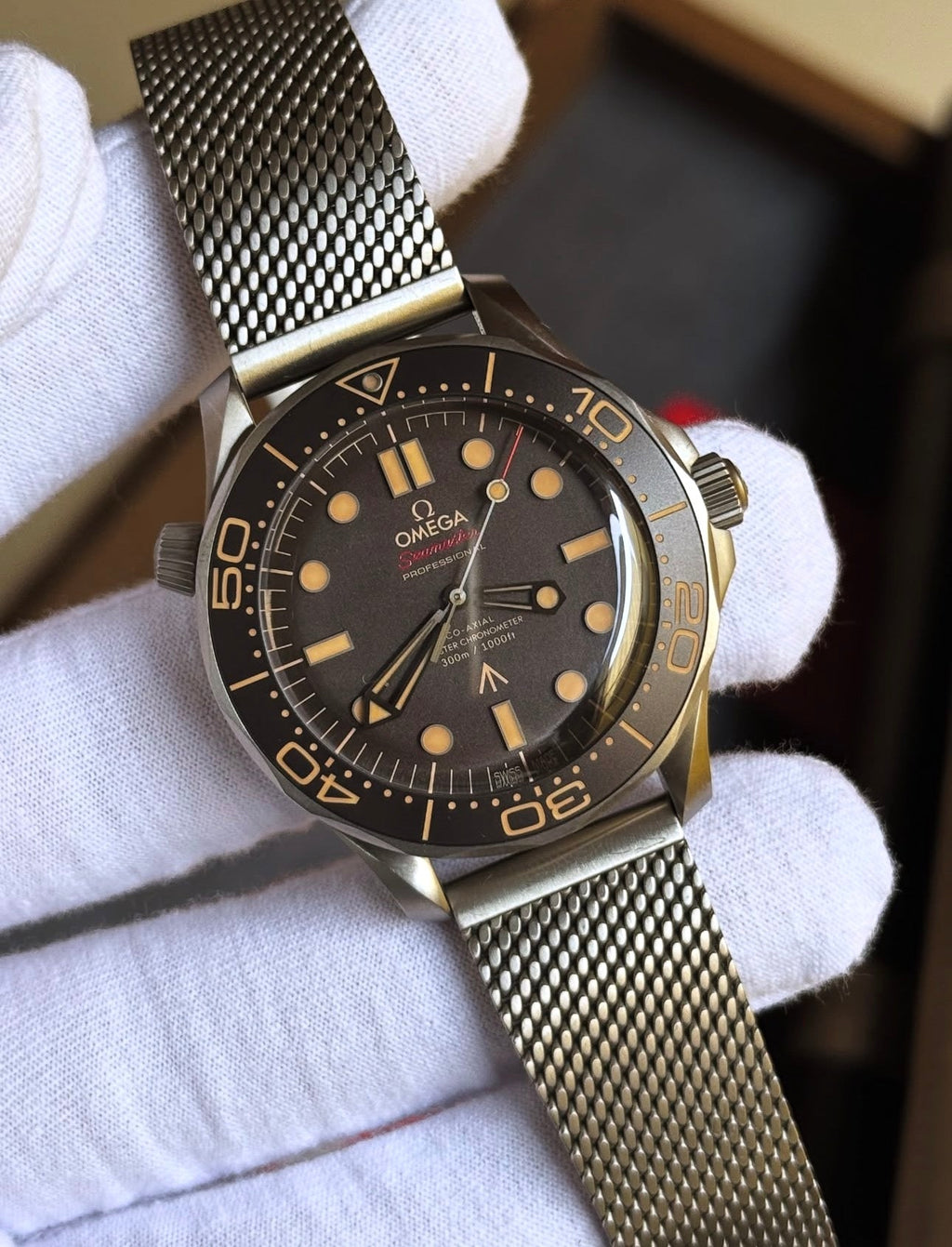 OMEGA SEAMASTER DIVER 300M JAMES BOND