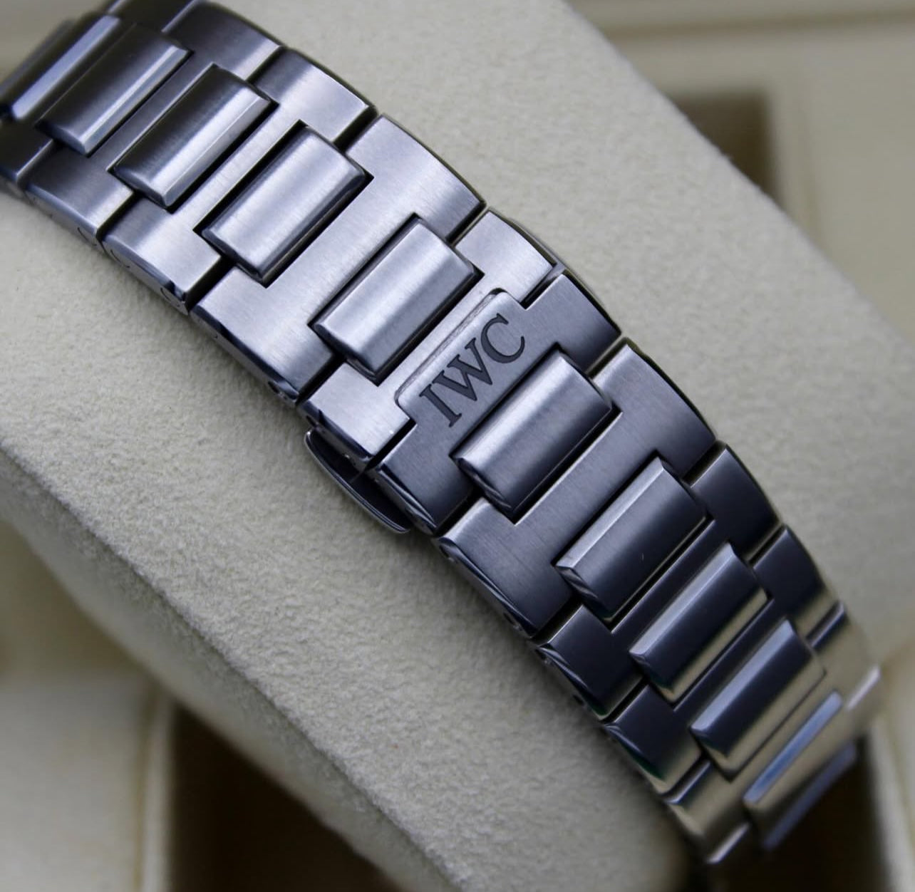 IWC INGENIEUR Automatic 40mm White Dial