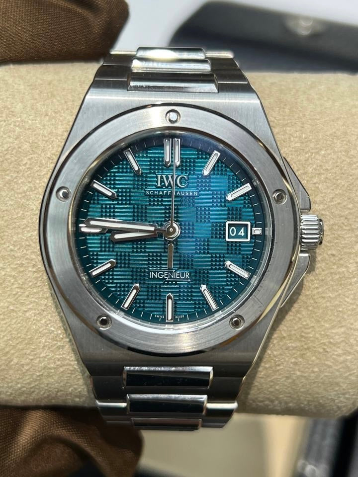 IWC INGENIEUR Automatic 40mm Light Blu Dial