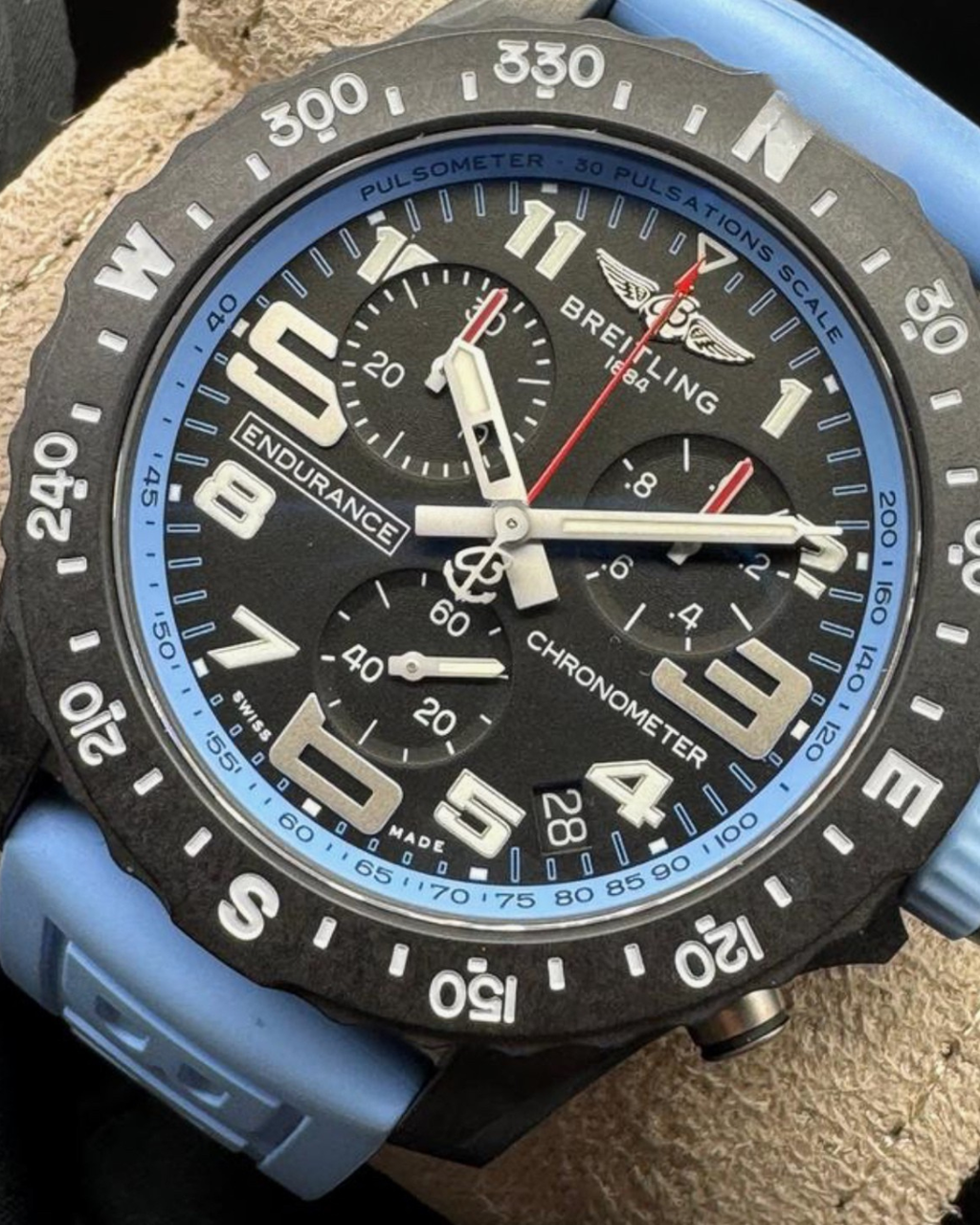 Breitling Professional Endurance Pro 44 Light Blu