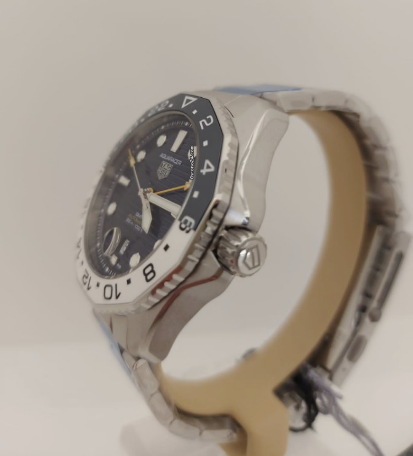 TAG Heuer Aquaracer 300M Professional 300 Gmt 43mm Blue Dial