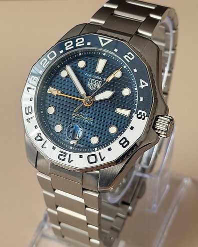 TAG Heuer Aquaracer 300M Professional 300 Gmt 43mm Blue Dial