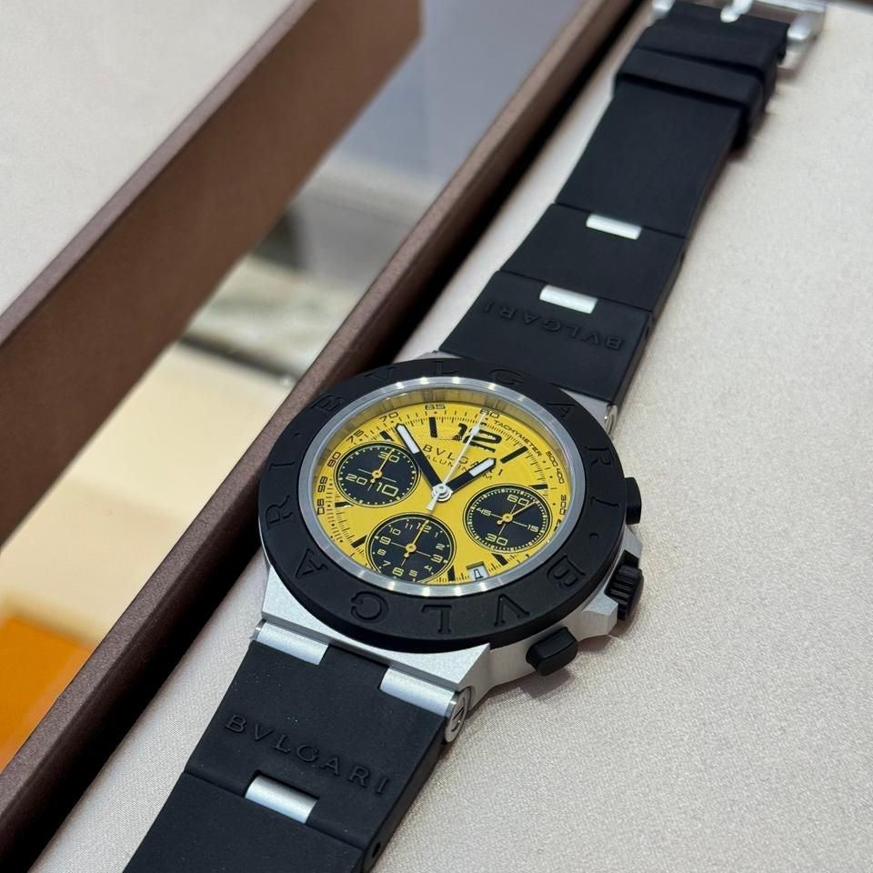 Bulgari
Aluminium Gran Turismo 41 mm